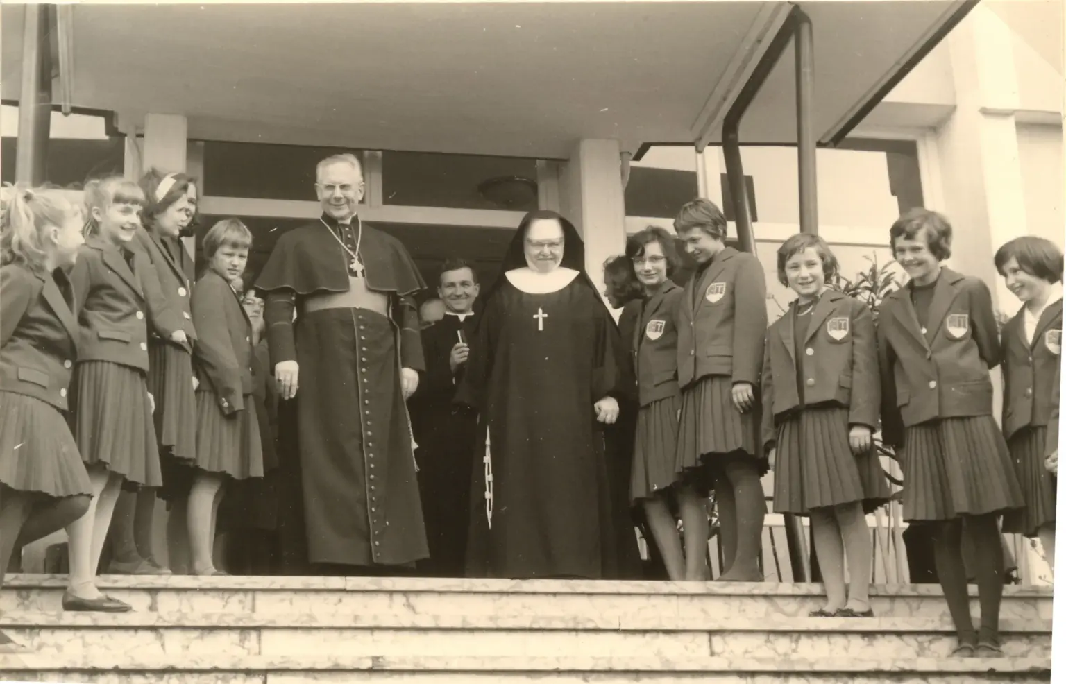 besuch erzbischof 1964 2048p gruendungsgeschichte cms 2025 09 01.19462f27da1da5b6